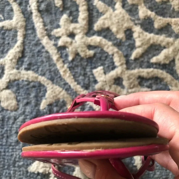 Fuchsia patent Tory Burch Miller sandal size 8.5 - Picture 4 of 7